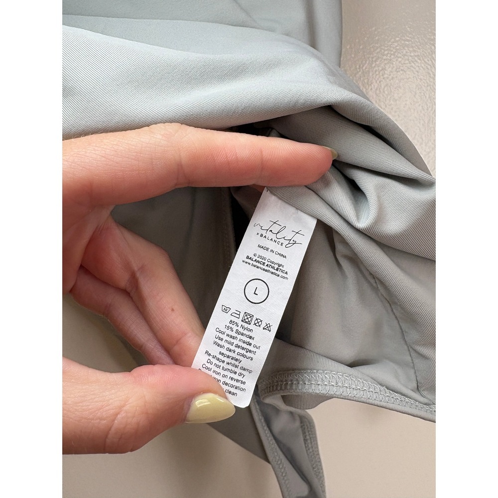 Vitality Bodysuit Large Grey Sleeveless Crew Neck Athletic Stretch Snap Closure - Picture 6 of 6